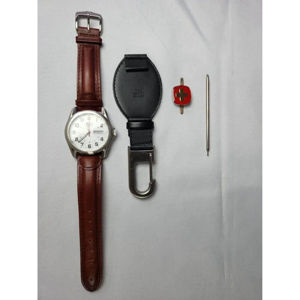 Wenger Swiss Military Watch Gift Set Vintage 90s Leather Band & Clip 7900X